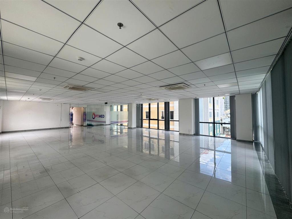 Sàn 150m2 không cột  ngay nguyễn văn trỗi, nkkn  chỉ 50 triệu đã bao gồm phí quản lý