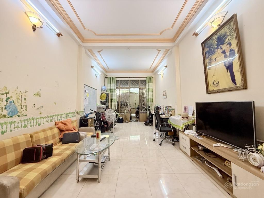 Bán nhà p11, bình thạnh  nhà mặt tiền kinh doanh  dt 88m2