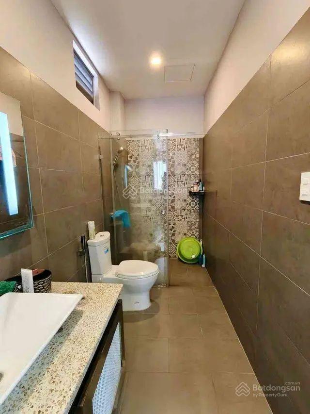 Giá tốt hiếm có. bán nhà lê quang định dt 60m2  giá chỉ 5,69 tỷ tl