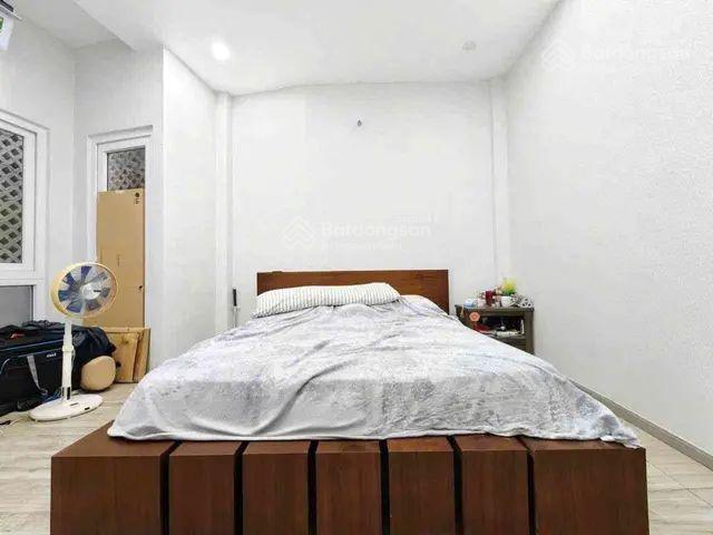 Giá tốt hiếm có. bán nhà lê quang định dt 60m2  giá chỉ 5,69 tỷ tl