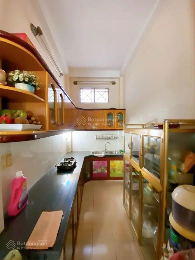 Bán nhà giá tốt, p4, gv  3 tầng btct  dtsd ~ 180m2. chỉ hơn 6 tỷ tl