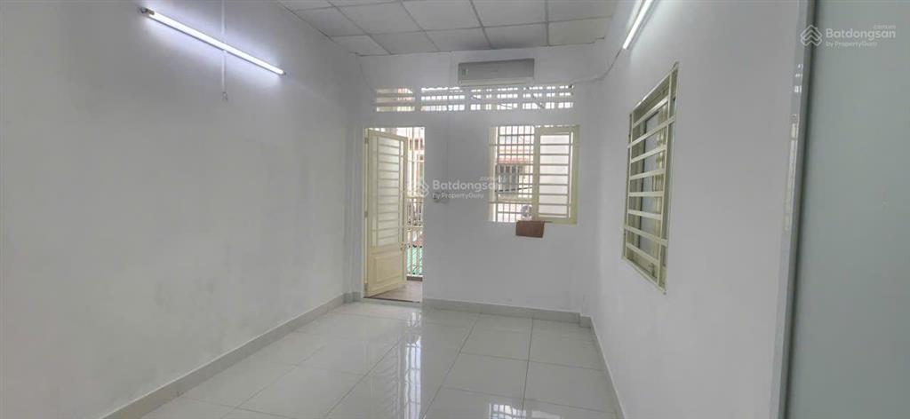 Hiếm trong phân khúc 4 tỷ (dòng tiền cho thuê 11tr/tháng). bán nhanh 4,8 tỷ tl
