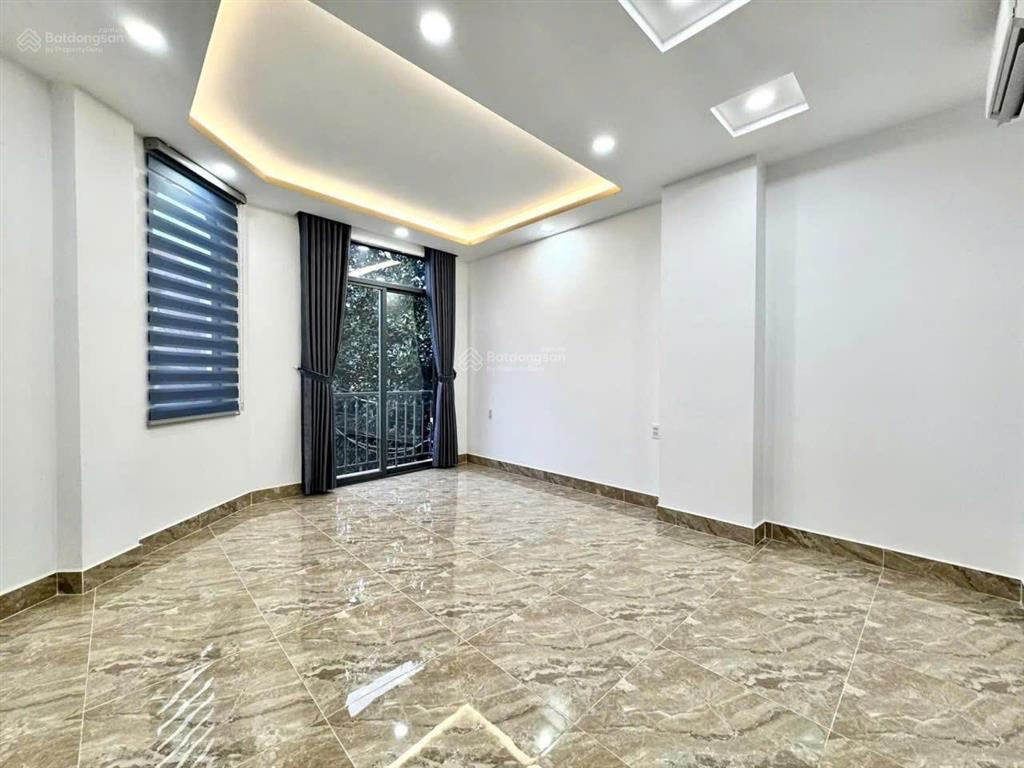 P. gia định  hxh 7c  5 tầng btct giá tốt so với thị trường. chỉ còn 7,9 tỷ tl nhẹ