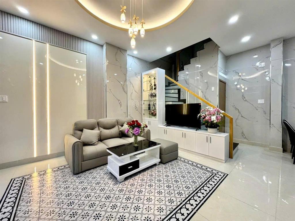 P. gia định  hxh 7c  5 tầng btct giá tốt so với thị trường. chỉ còn 7,9 tỷ tl nhẹ