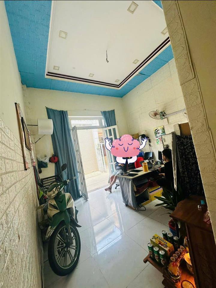 Ngay chợ Bùi Dương Lịch hẻm 4m sát mặt tiền 43m2 ngang đẹp 4,3m 2 Tầng 3 tỷ1