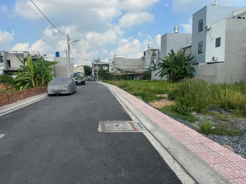 Sót lại lô Đất khu phân lô tỉnh lộ 10 đường nhựa 7m khu vực xây cao tầng 56m2 -Giá 3 tỷ 2