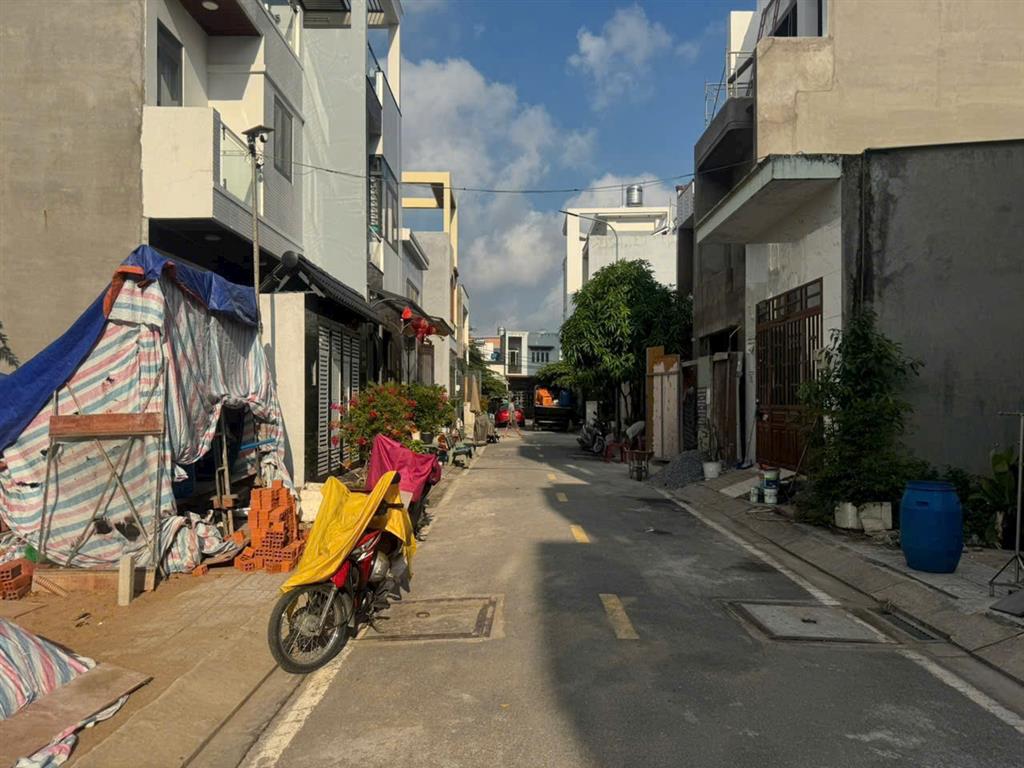 Sót lại lô Đất khu phân lô tỉnh lộ 10 đường nhựa 7m khu vực xây cao tầng 56m2 -Giá 3 tỷ 2