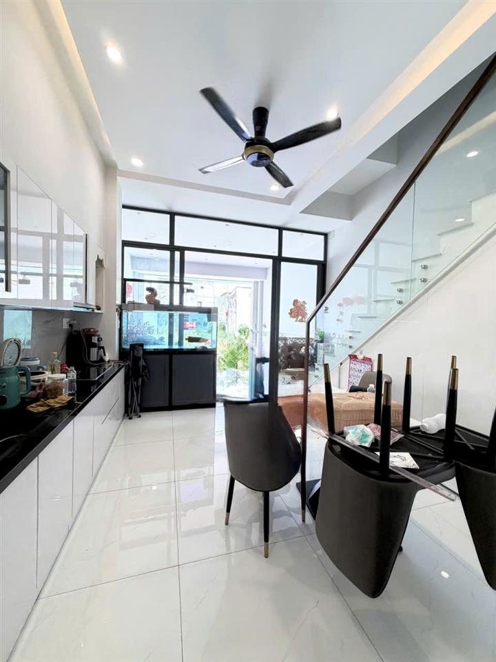 Quá Thơm nhà Hương Lộ 80 hẻm 6m thông ô tô vào nhà 54m2,4 Tầng 3 phòng ngủ Nhỉnh 5 tỷ