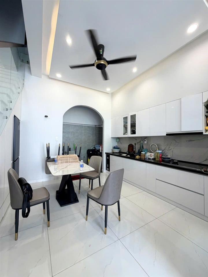 Quá Thơm nhà Hương Lộ 80 hẻm 6m thông ô tô vào nhà 54m2,4 Tầng 3 phòng ngủ Nhỉnh 5 tỷ
