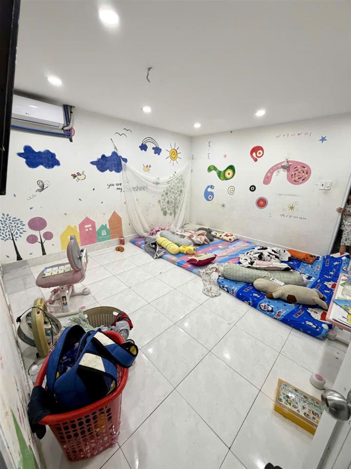 Quá thơm nhà 1 xẹt đường cây cám Bình Tân hẻm 8m sát mặt tiền 70m2- 2 Tầng Nhỉnh 4 tỷ