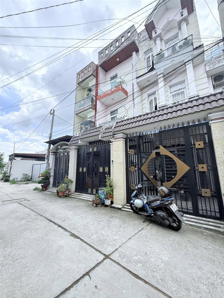 Ngộp Bank Nguyễn Thị Tú  hẻm xe hơi vào nhà gần mặt tiền 80m2-3 Tầng Nhỉnh 5 tỷ