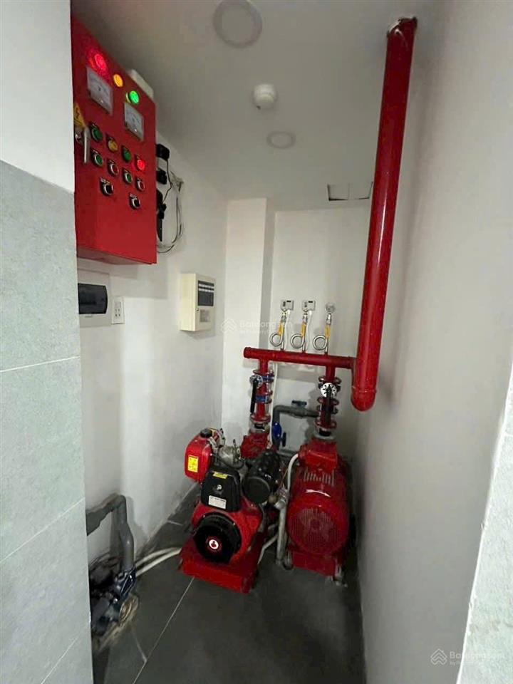 Bán chdv xây mới 100%. pccc đầy đủ dt 6.5x23m 29p còn 30 tỷ tl