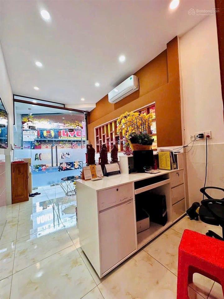 Góc 2 mặt tiền số 23 đường đỗ thúc tịnh, phường 12 dt 8x10 giá 7.950 tỷ
