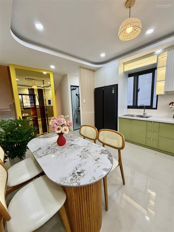 Siêu phẩm mặt tiền kd dt 4x12,8m nhà 3 lầu thang máy giá 9,5 tỷ,  0909 775 ***