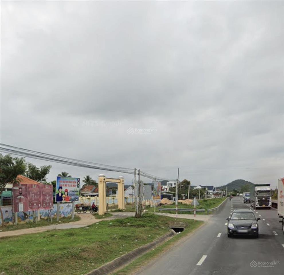 Bán đất tại mặt tiền ql1a vạn hưng khánh hoà, 19 triệu / m2, 207.4 m2, giá siêu hời, chính chủ