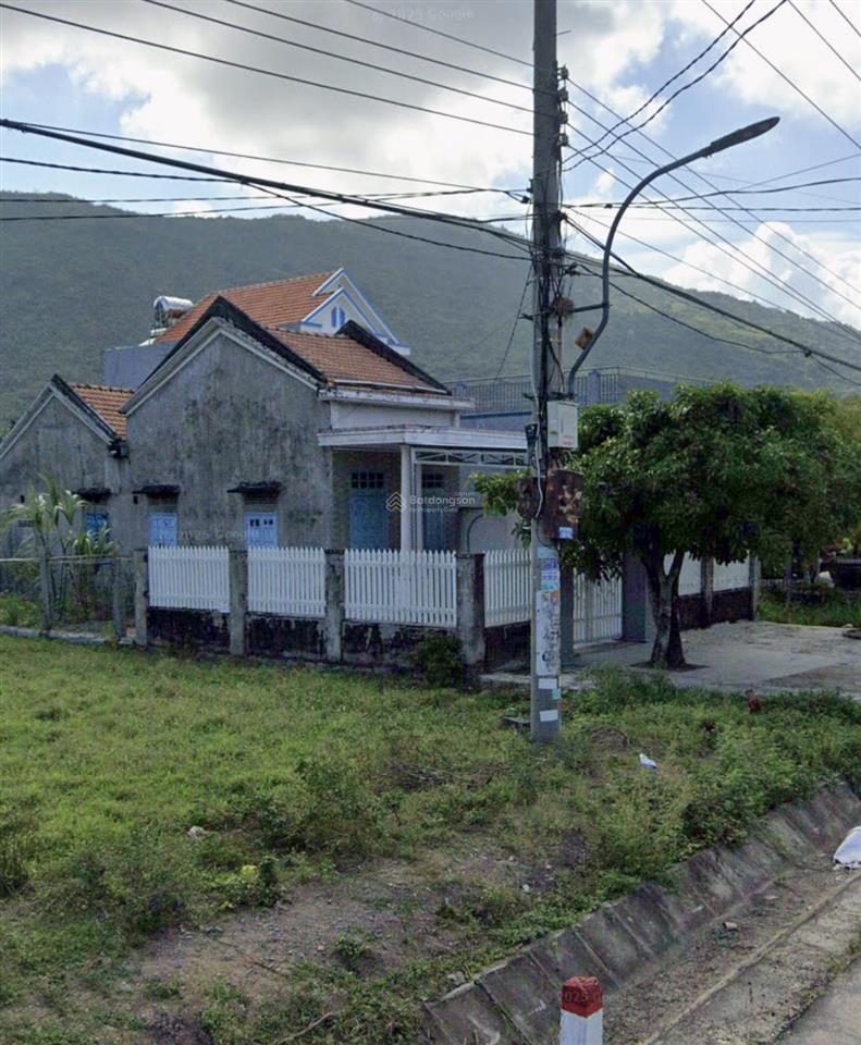 Bán lô đất 100m full thổ cư giá chỉ 9 triệu/m (xuân sơn, vạn ninh)