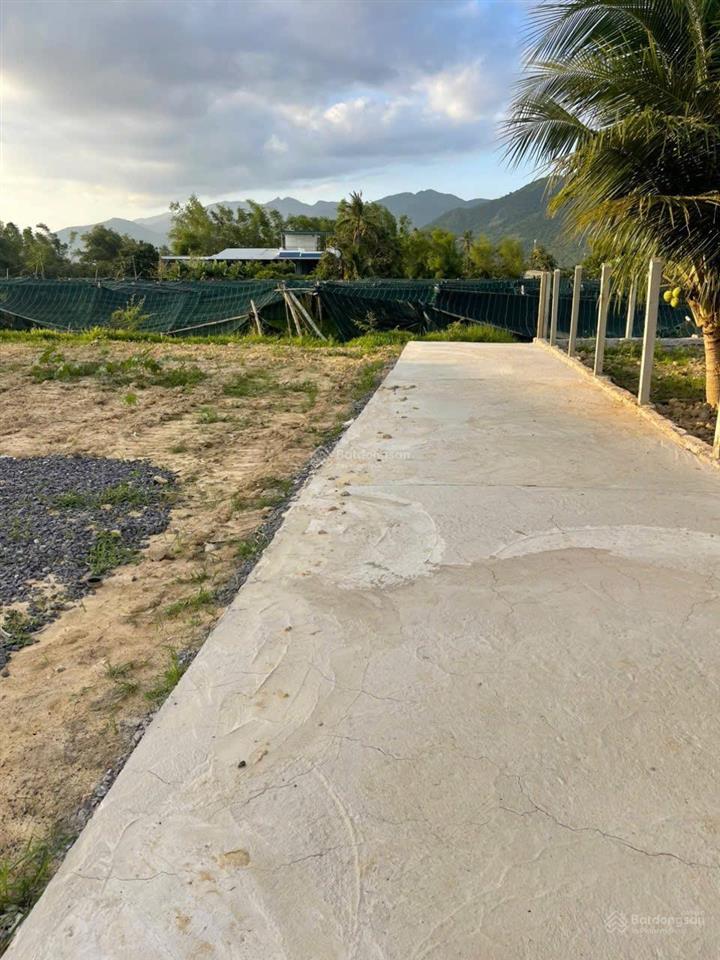 Chính chủ gửi bán lô đất đẹp đường bê tông 4m tại vạn ninh  khánh hòa