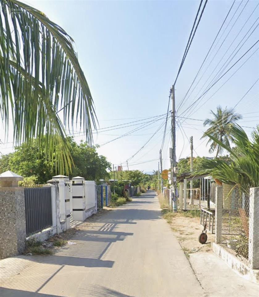 Bán đất 147m2 có sẵn 110.5 m2 thổ cư giá 2.36 tỷ tại đường nguyễn huệ xã vạn thắng huyện vạn ninh