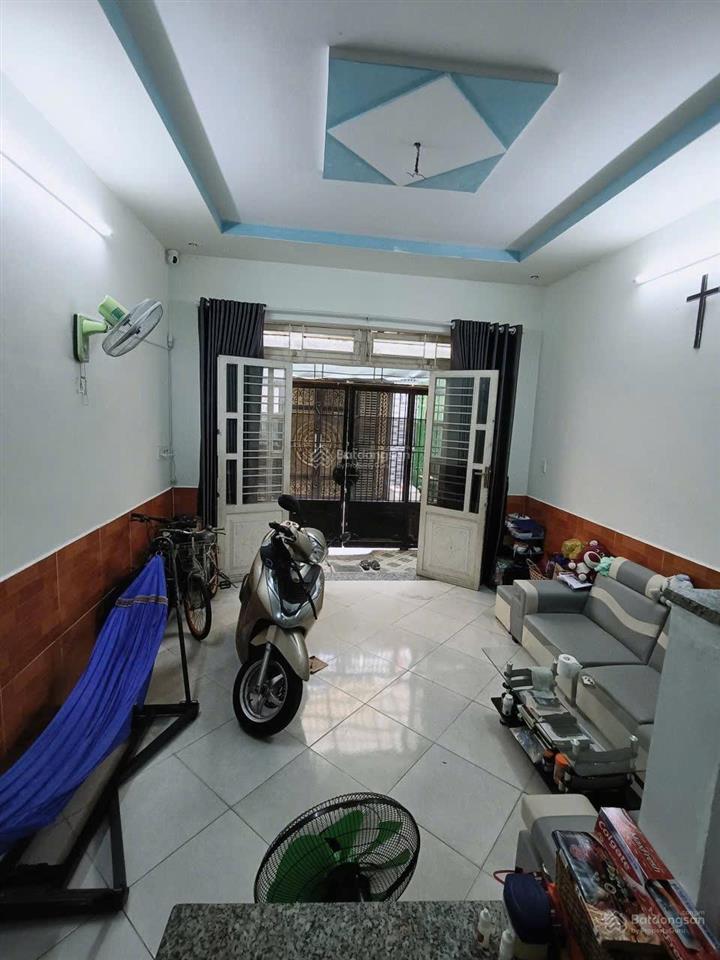 Bán nhà miếu bình đông gần ngã 4 bốn xã, 4x10m, đang cho thuê 8tr/tháng