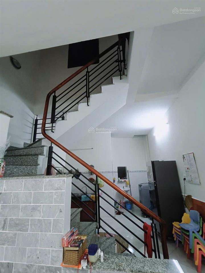 Bán nhà miếu bình đông gần ngã 4 bốn xã, 4x10m, đang cho thuê 8tr/tháng