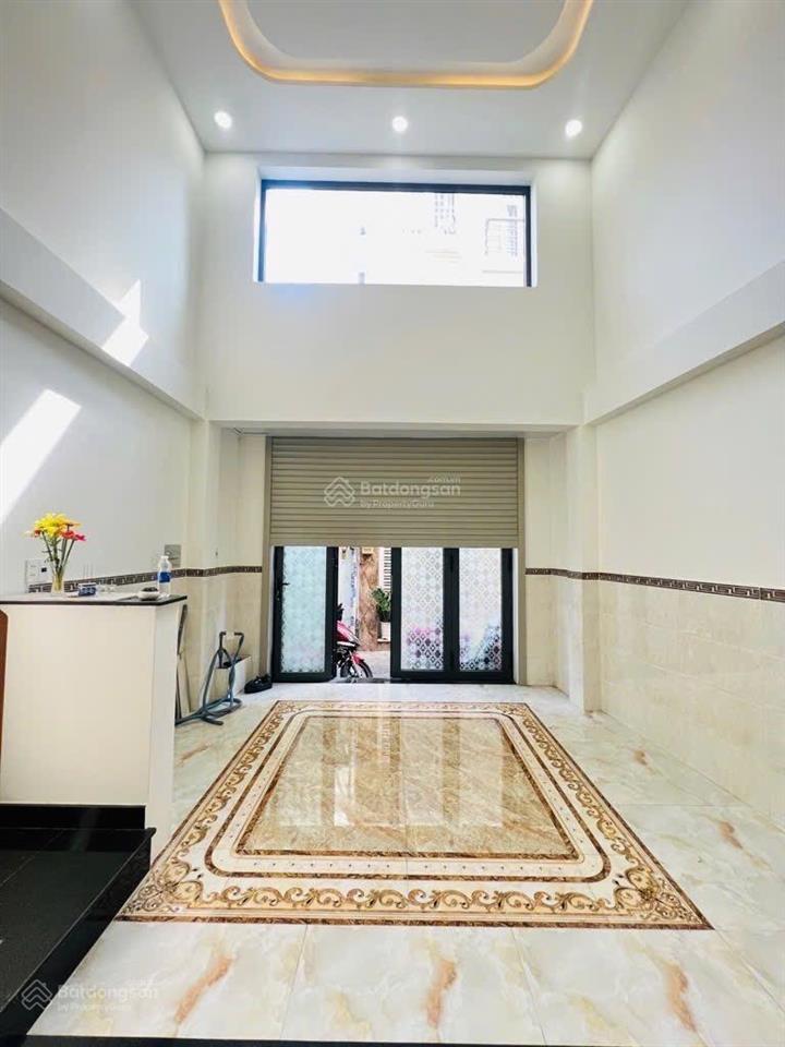 Nhà mới 3 tầng, nở hậu 5.4m, sổ hồng hoàn công, bến phú lâm quận 6