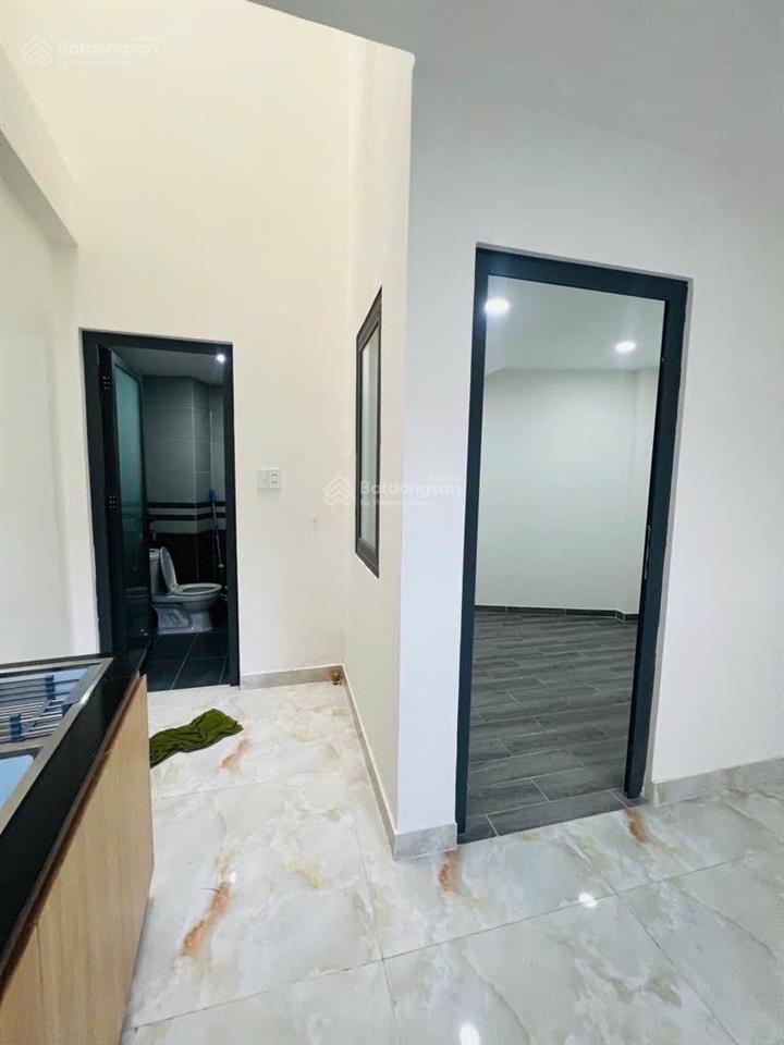 Nhà mới 3 tầng, nở hậu 5.4m, sổ hồng hoàn công, bến phú lâm quận 6