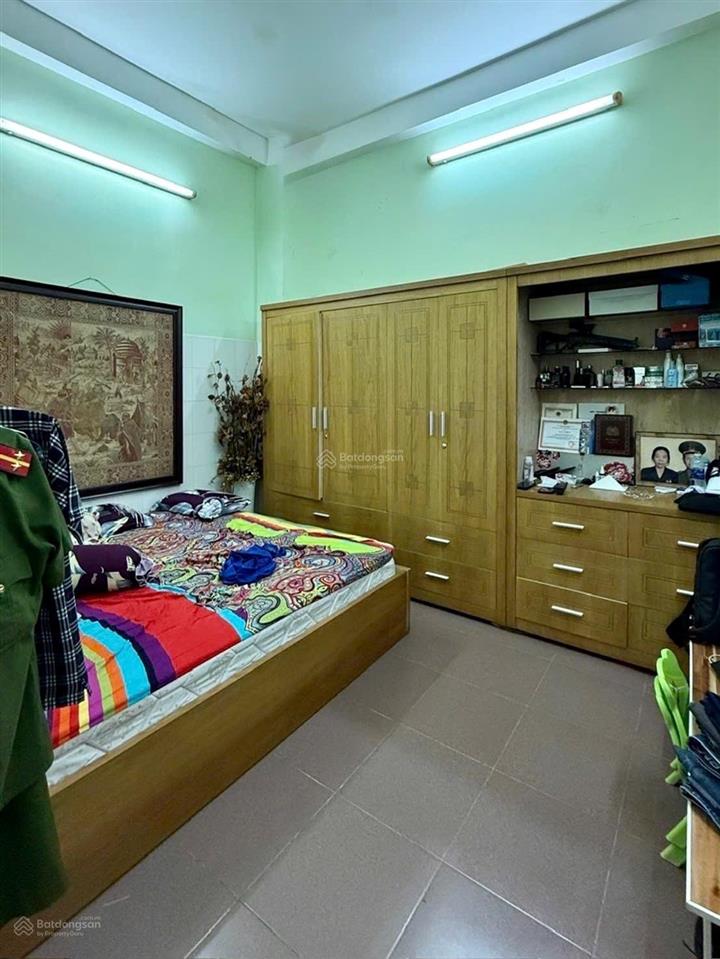 Bán căn nhà 3 tầng hẻm thông, tân hoà đông quận 6, vài bước ra trường mạc đĩnh chi