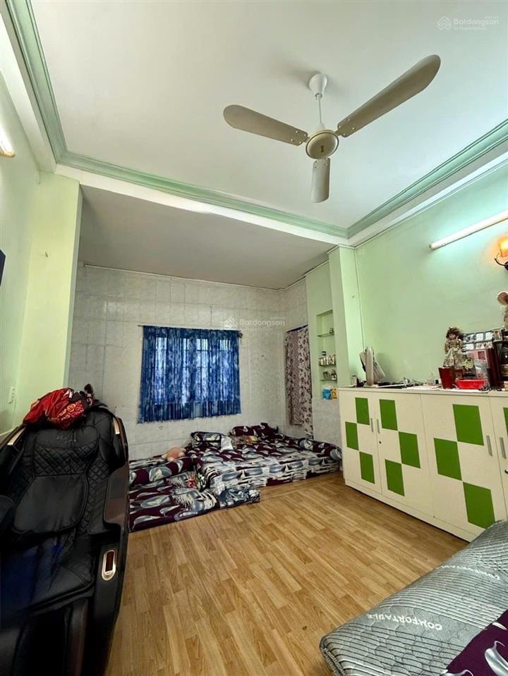 Bán căn nhà 3 tầng hẻm thông, tân hoà đông quận 6, vài bước ra trường mạc đĩnh chi