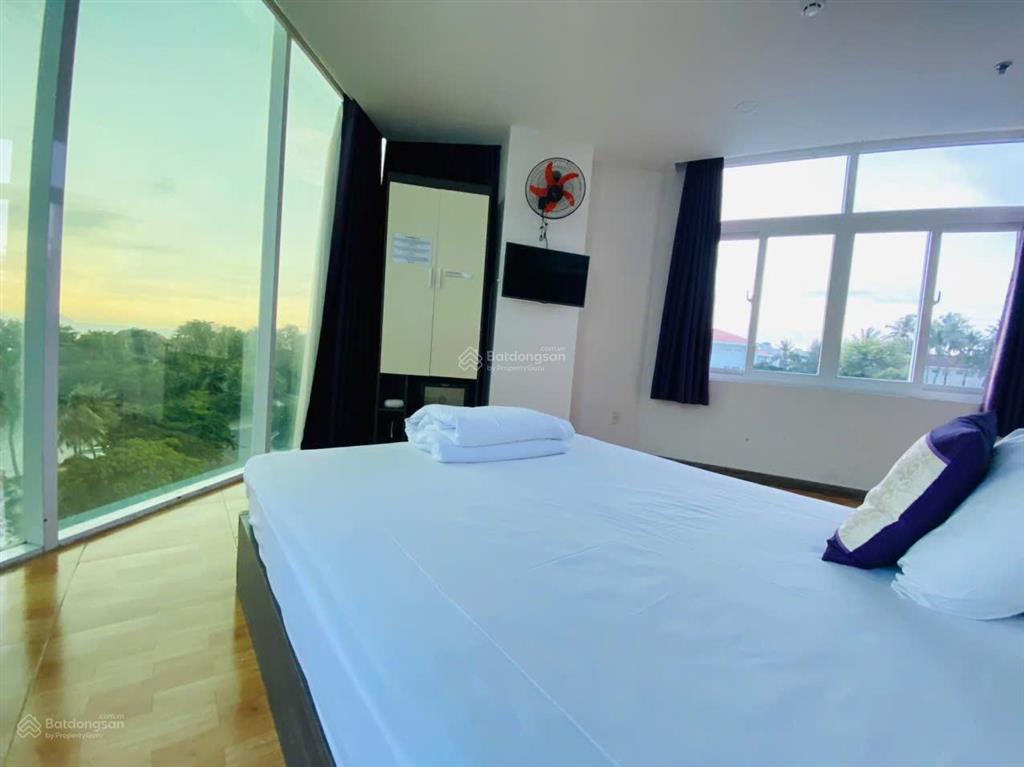 Chủ gởi bán khách sạn lamer trực diện biển phạm văn đồng  nha trang