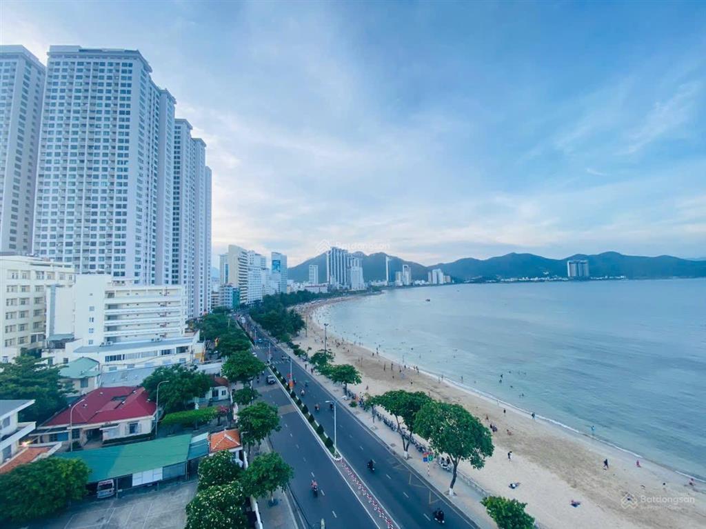 Chủ gởi bán khách sạn lamer trực diện biển phạm văn đồng  nha trang
