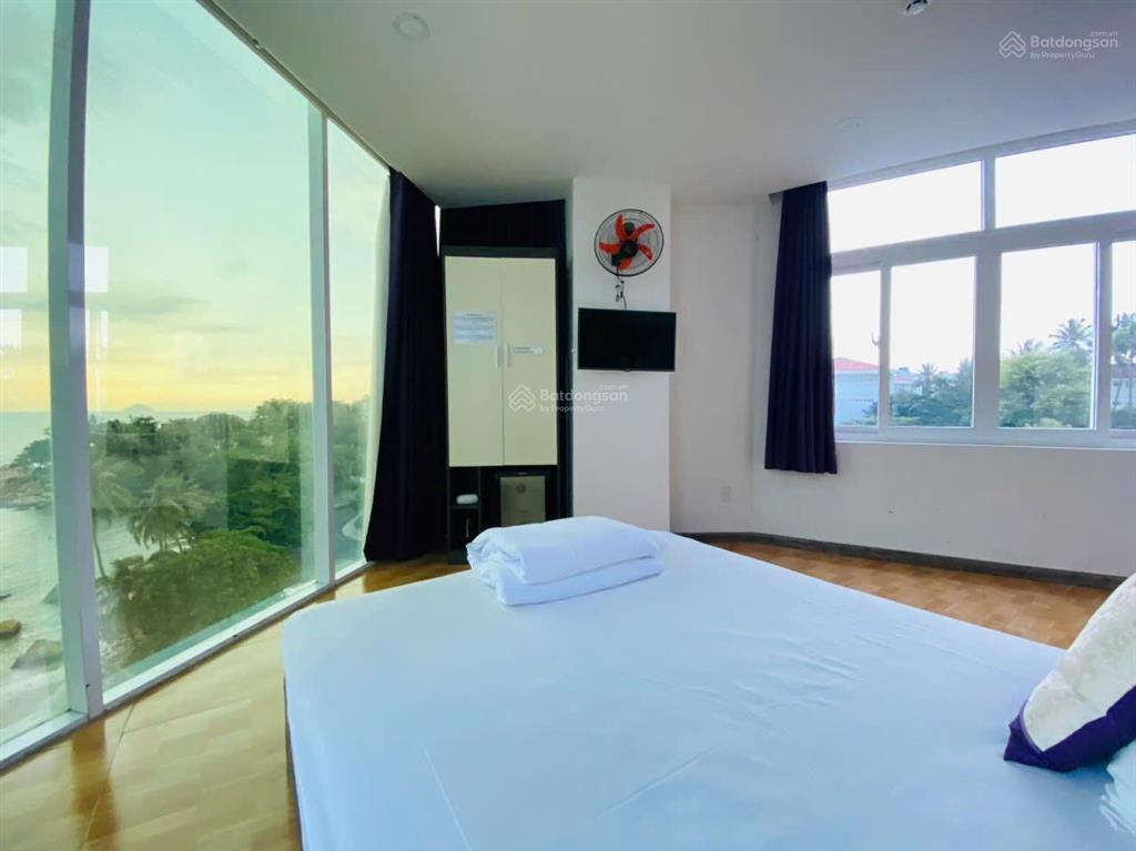 Chủ gởi bán khách sạn lamer trực diện biển phạm văn đồng  nha trang