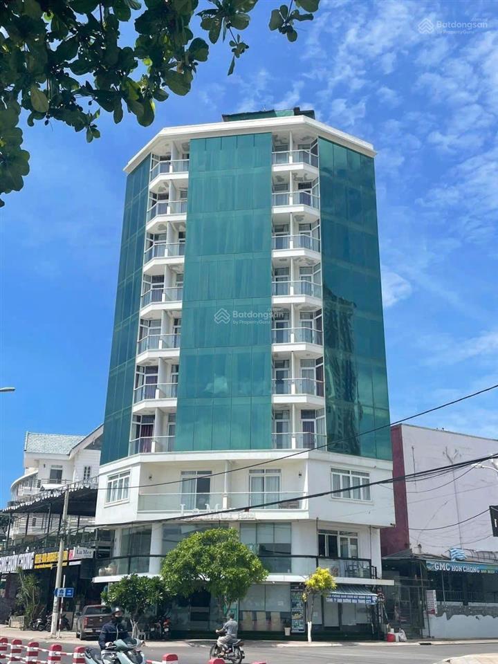 Chủ gởi bán khách sạn lamer trực diện biển phạm văn đồng  nha trang