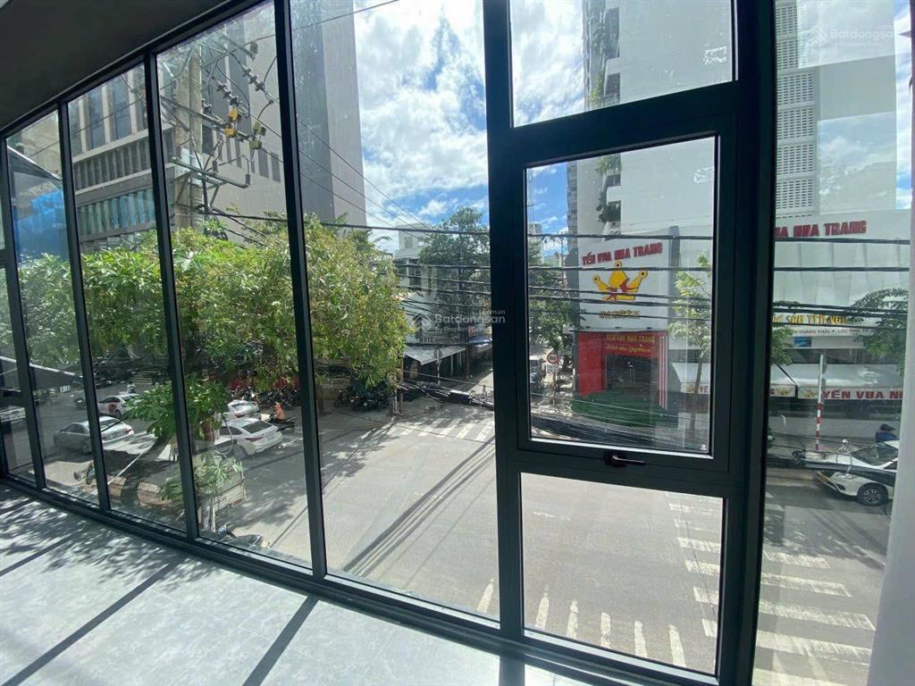 Nhà 2 mặt tiền trần quang khải cách biển 250m  dt 164m2, giá tốt