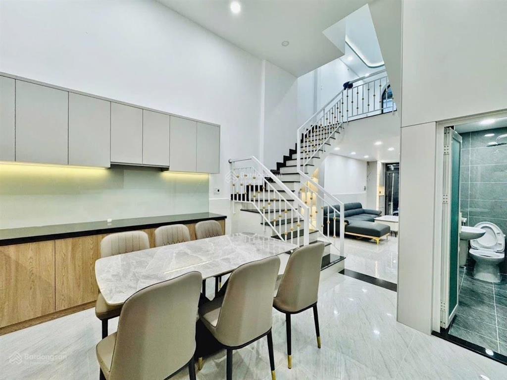 Hxh ngay đh văn lang, dt 4mx13m, 1 trệt 2 lầu st. giá 7,5 tỷ