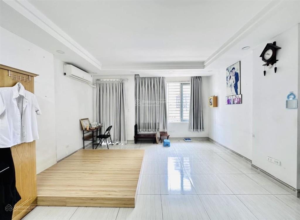Nhà ngang 5m  1 trục thống nhất  ngay cityland phường 10  4 tầng. giá 7,5 tỷ