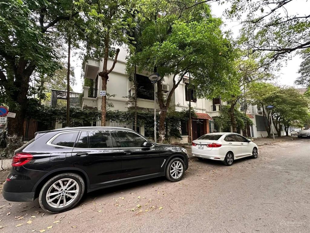 Rẻ 3 tỷ bán nhanh bt làng việt kiều châu âu 150m2x5 tầng, ô thang máy, hơn 31 tỷ