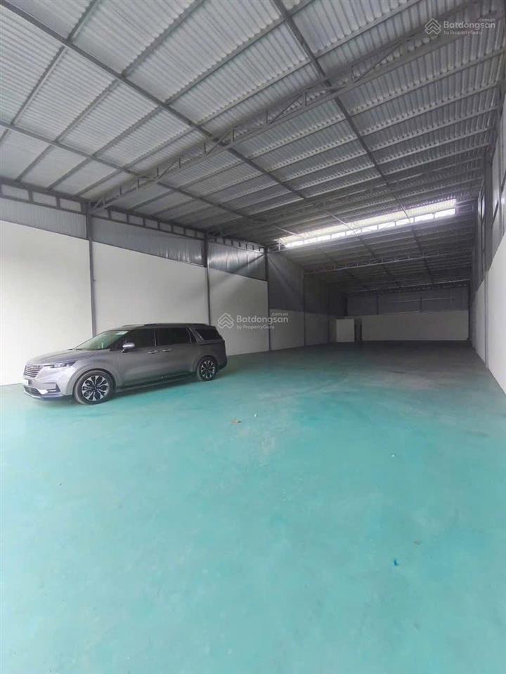 Cho thuê xưởng 500m2 mới sạch đường xe công  dĩ an
