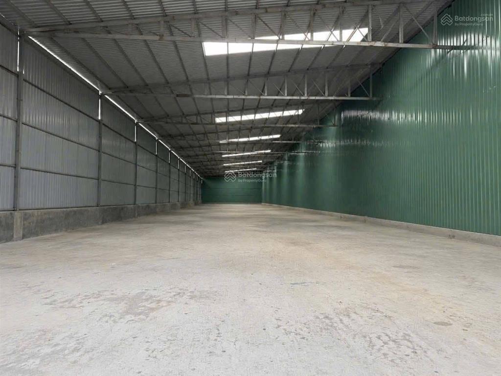 Cho thuê xưởng 700m2 gần ngã ba ông xã  tân đông hiệp  dĩ an