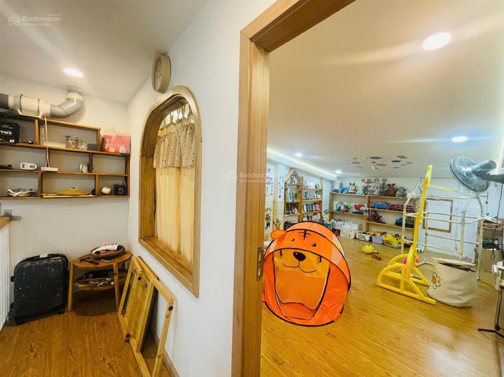 "hiếm có" bán gấp nhà gác lửng đường nhựa 6.5m ngô thì nhậm | ôtô đậu trước nhà