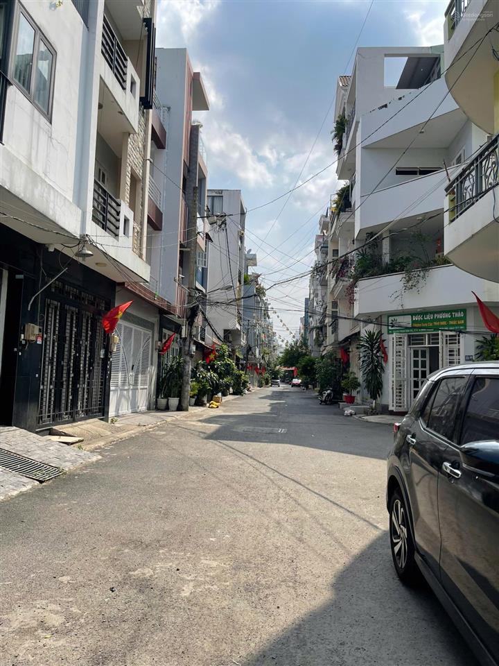 Phòng gác lửng cho thuê gần emart phan văn trị
