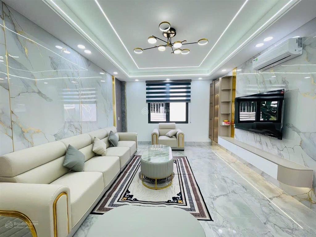Nhà phố xây mới sau căn mặt tiền đường 8m có lề. dt 4 x18m xây 4 tầng có thang máy lâm thị hố