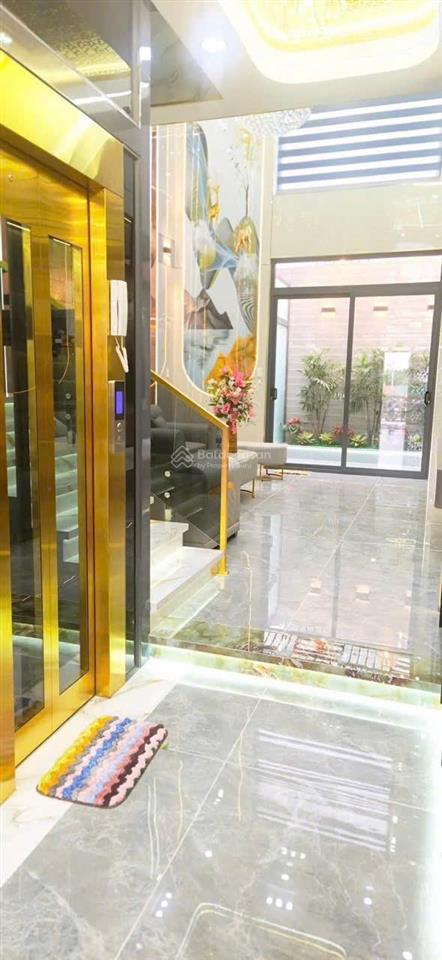 Bán nhà mới 5x20m.xây 4 tầng có thang máy hẻm thông lê thị riêng,phường thới an.q12. 0902 702 ***