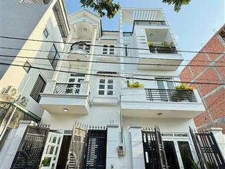 Hạ giá 1 tỷ đồng. bán gấp nhà 3 tầng 81m². hẻm 8m một trục đường lê thị riêng, phường thới an, q12