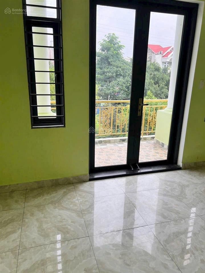 Cho thuê nhà đẹp 5x15m. đúc 5 tấm hẻm 7m. đường lê thị riêng, phường thới an. q12