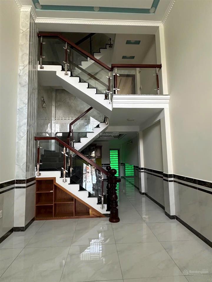 Bán nhà phố 4m x 30m, xây 1 lửng, 3 lầu, mặt tiền thới an 32 thông lê văn khương, p. thới an, q12