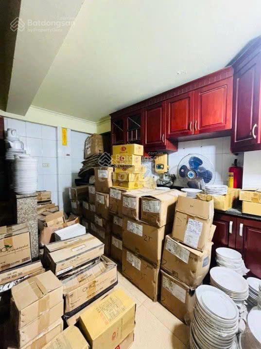 Cần bán nhà phố hàng khoai, cạnh chợ đồng xuân