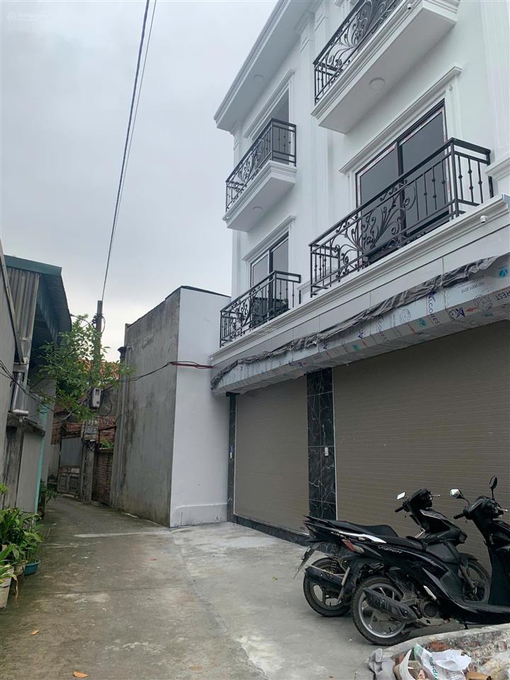Nhà mới xây 50m2 gần viện nhi sản và qh 3 trường đại học ở quốc oai, giáp các trục đường lớn