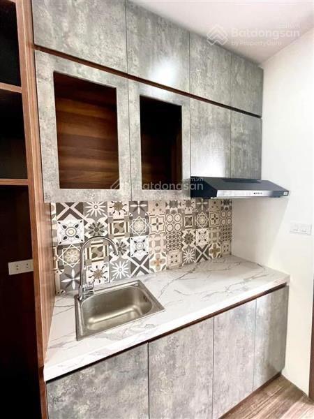 Cần bán toà căn hộ dịch vụ phố giải phóng, mặt ngõ oto tránh, dòng tiền 1.2 tỷ/năm