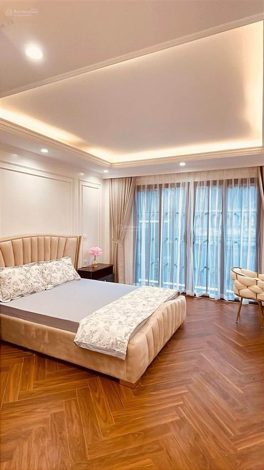 Bán nhà phân lô khu đô thị đền lừ hoàng mai 7 tầng thang máy  gara oto 7 chỗ dt 50m x mt 4.1m