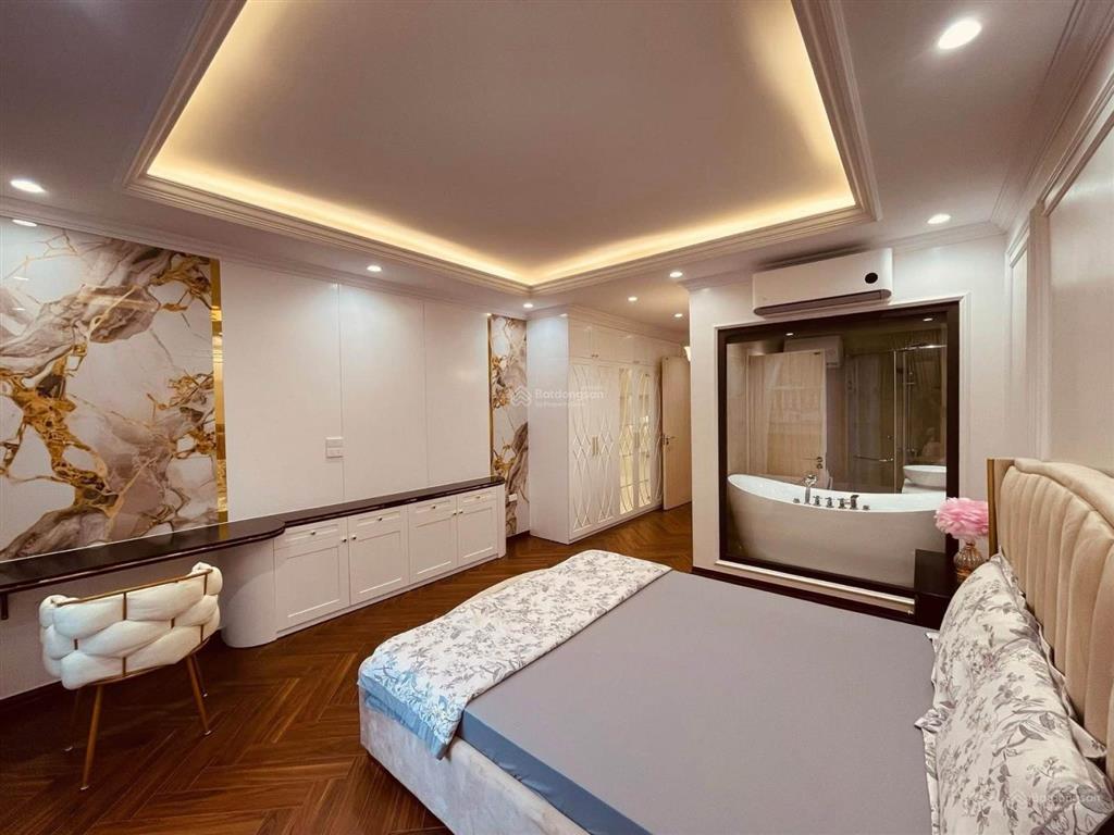 Bán nhà phân lô khu đô thị đền lừ hoàng mai 7 tầng thang máy  gara oto 7 chỗ dt 50m x mt 4.1m